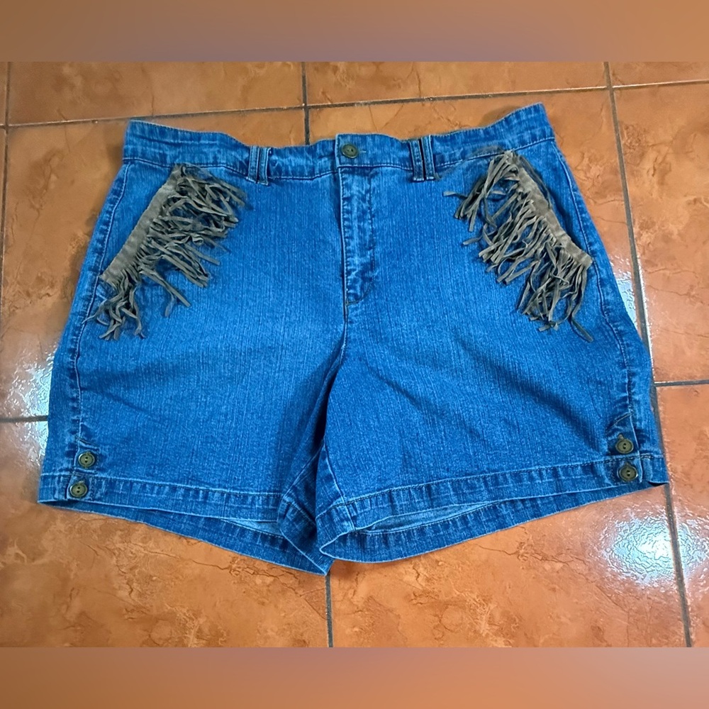 Gloria Vanderbilt Blue and Brown Jean Shorts with Fringe